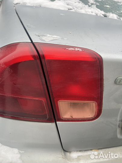 Фонарь внутренний левый Honda Civic VII