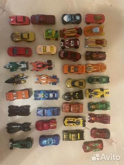 Hot wheels машинки