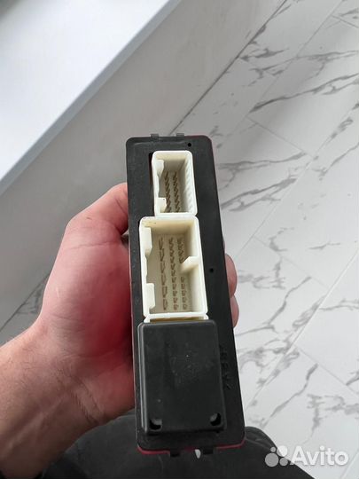 Блок управления передней левой двери lexus is