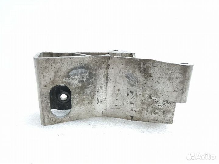 Кронштейн двигателя Volvo Xc90 1 2.4D