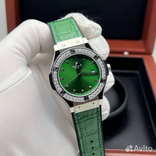 Часы женские Hublot