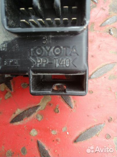 Блок предохранителей Toyota Avensis ADT250 1zzfe