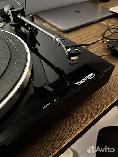 Проигрыватель винила Thorens TD-202