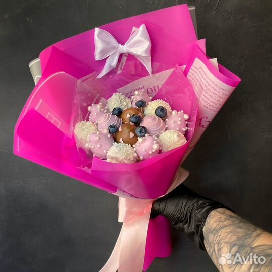 Букет из клубники в шоколаде клубничный букет