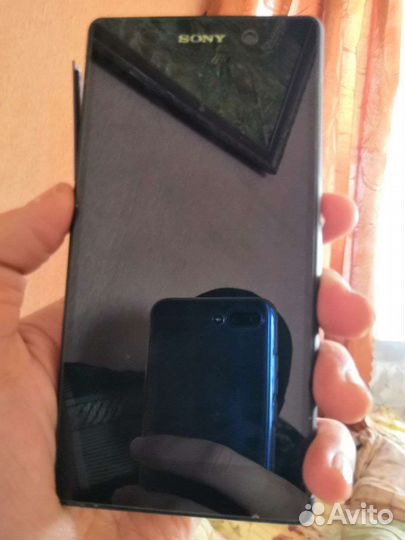 Телефон Sony xperia z2
