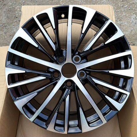 Литые диски Sakura Wheels 181 8×R18 5×114.3