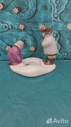 Фарфоровые статуэтки Большая стирка