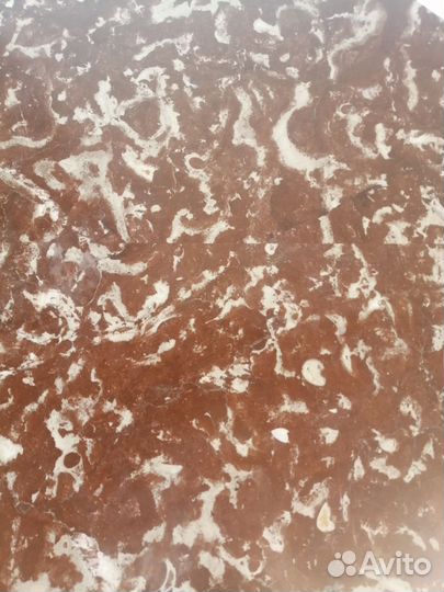 Мраморный стол