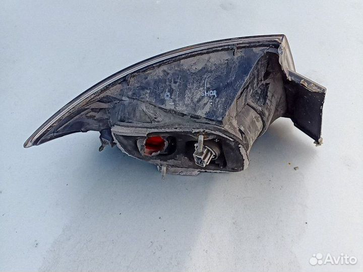 Фонарь задний правый Mazda 3 2006