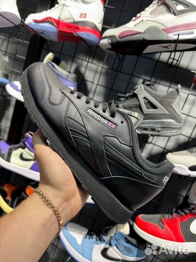 Кроссовки Reebok Classic Leather (Арт.17523)