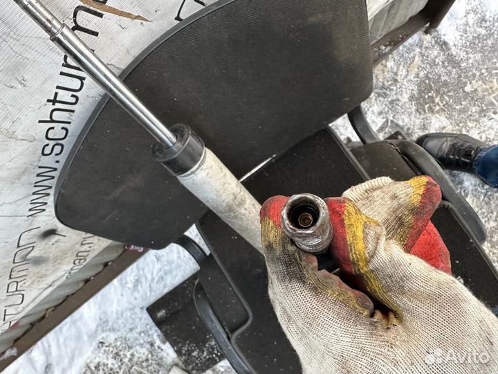 Амортизатор задний BMW M3 E93 33522284317 13 г.в