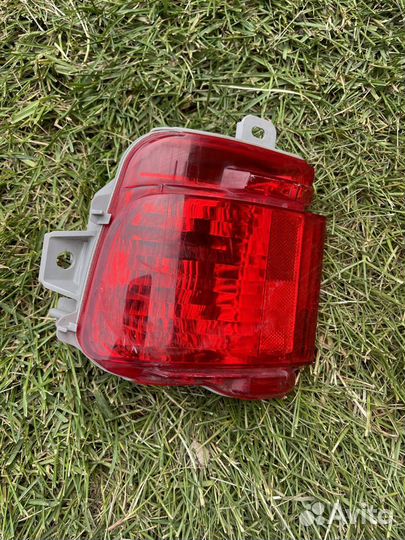 Задний фонарь в бампер для toyota land cruiser 200