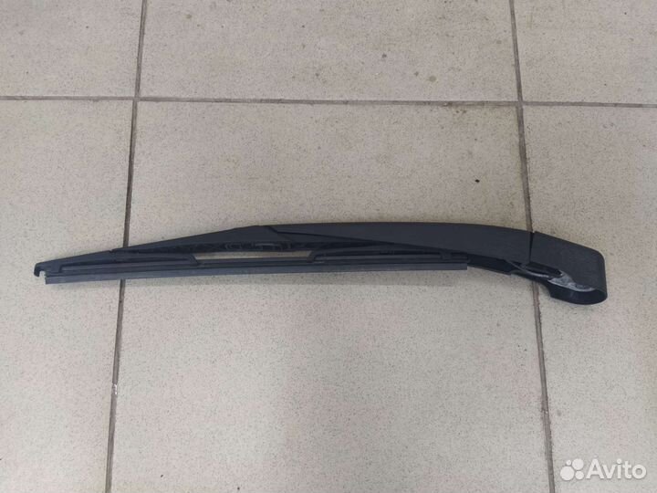 Поводок стеклоочистителя заднего Ситроен С4