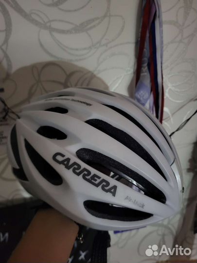 Велошлем Carrera Nitro air-lock