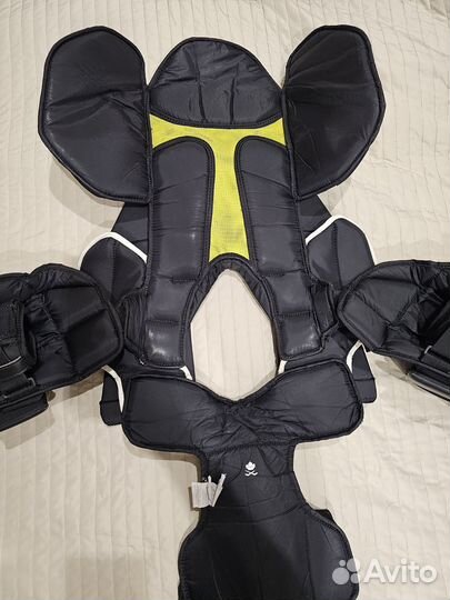 Вратарский нагрудник ccm