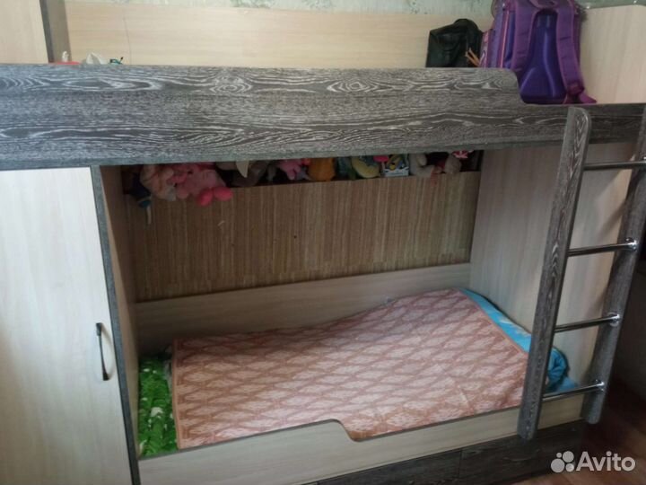 Кровать двухъярусная