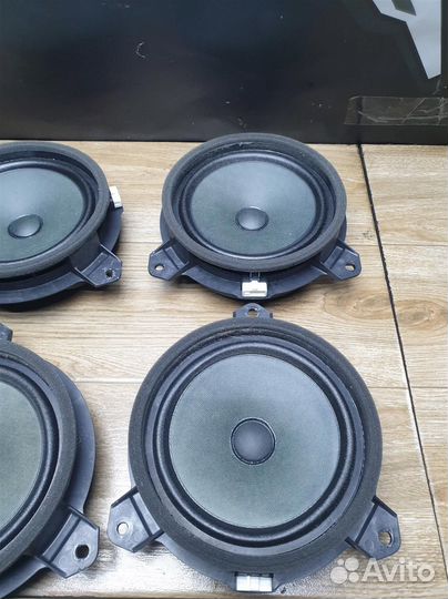 Динамик Toyota Rav4 40