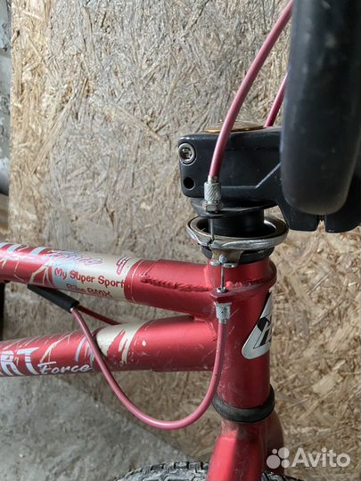 Трюковой велосипед BMX