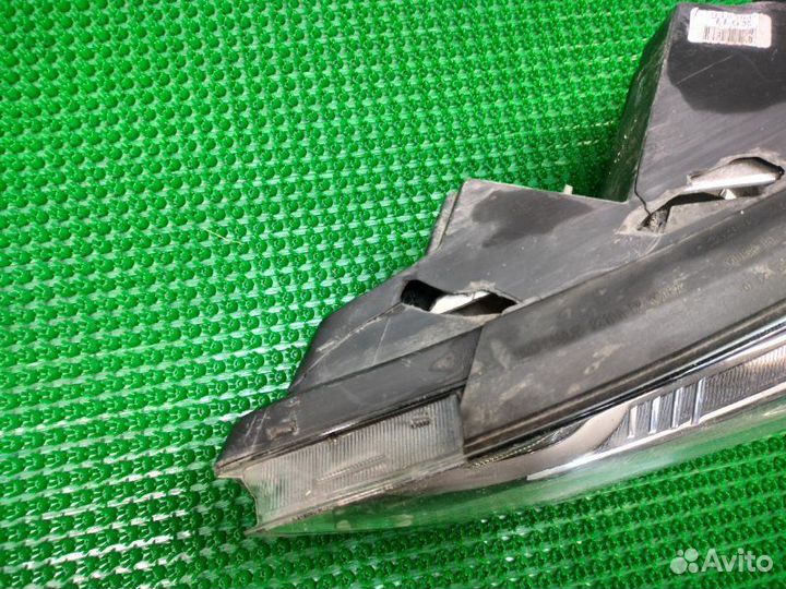 Фара передняя левая Hyundai Elantra AD 2016