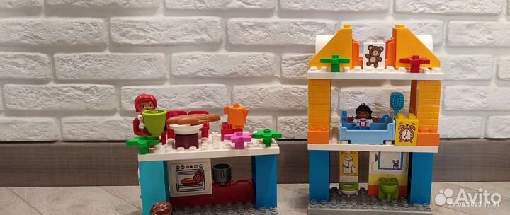Конструктор lego duplo семейный дом + поезд