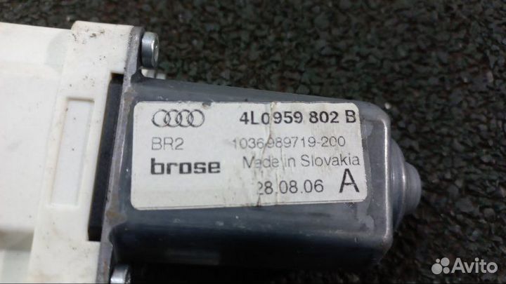 Мотор стеклоподъемника задний правый Audi Q7