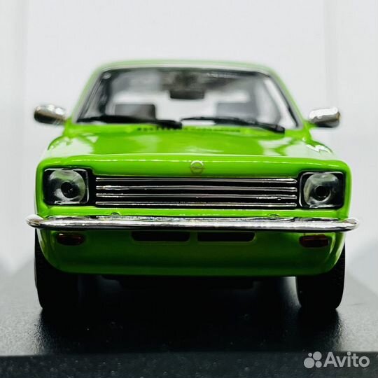 Opel Kadett C Coupe 1974 Maxichamps 1:43