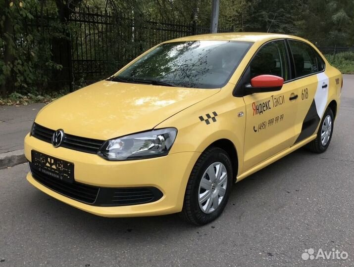 Водитель в такси