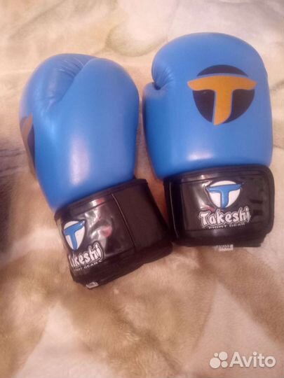 Боксерские перчатки