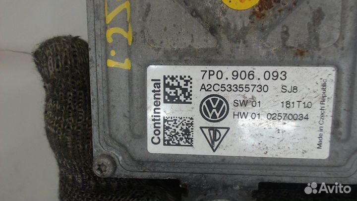 Реле бензонасоса Volkswagen Touareg, 2011