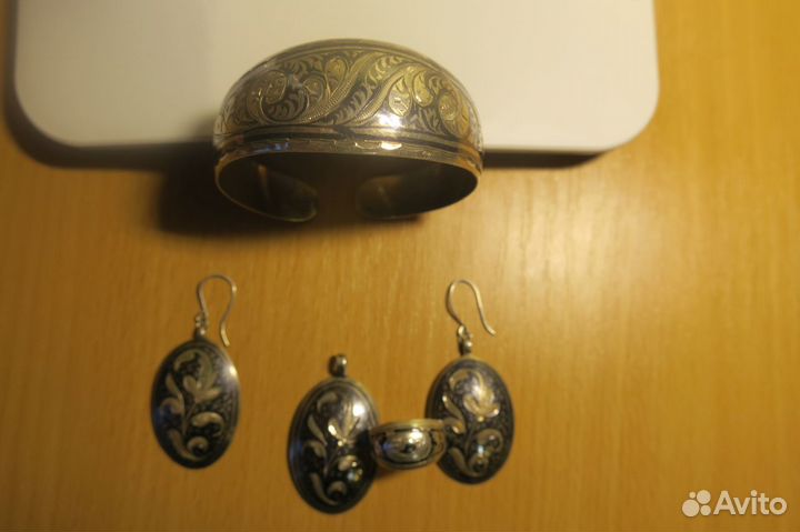 Серебряный комплект: браслет, серьги, кулон.кольцо