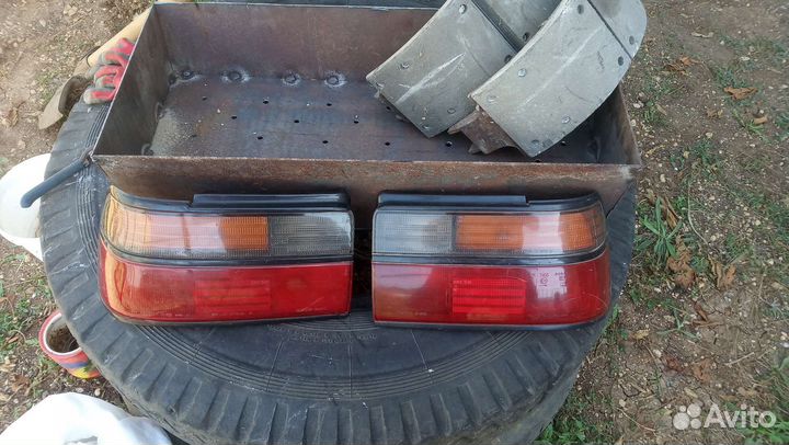 Задний фонарь Тойота Королла е90