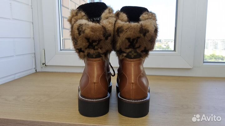 Ботинки норковые Louis Vuitton Territory Boots ори