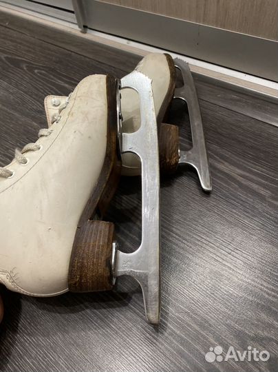 Фигурные коньки Wifa 31