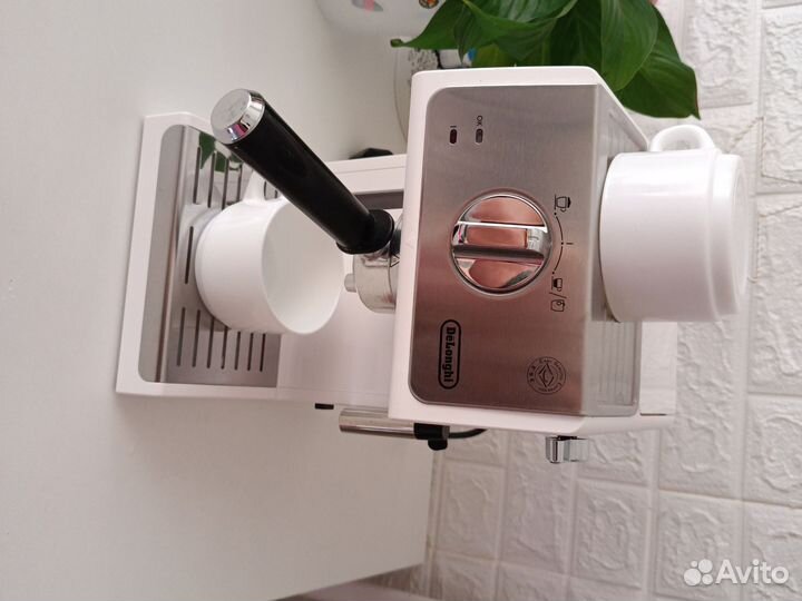 Кофемашина delonghi рожковая