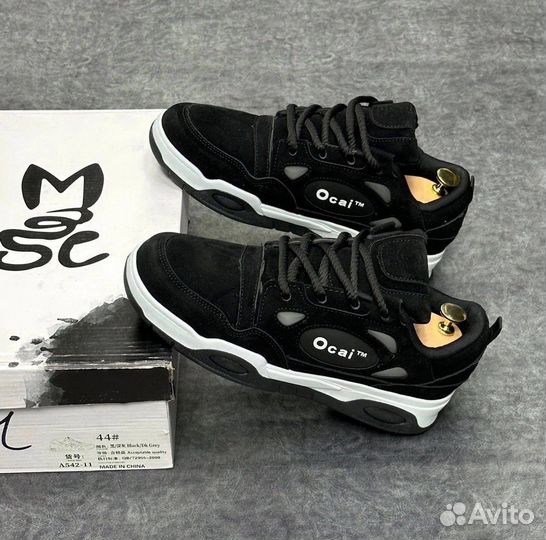 Кроссовки черные Ocai