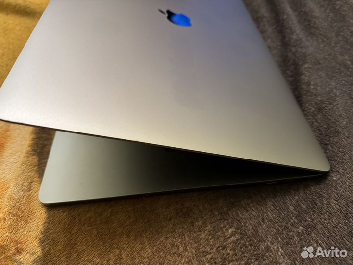 MacBook Pro 16 2019 i9 2.4 32GB 512GB С Windows