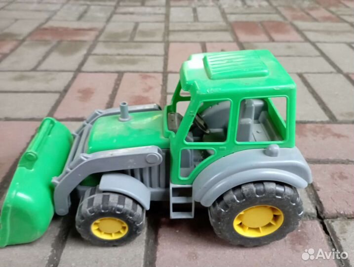 Детский трактор