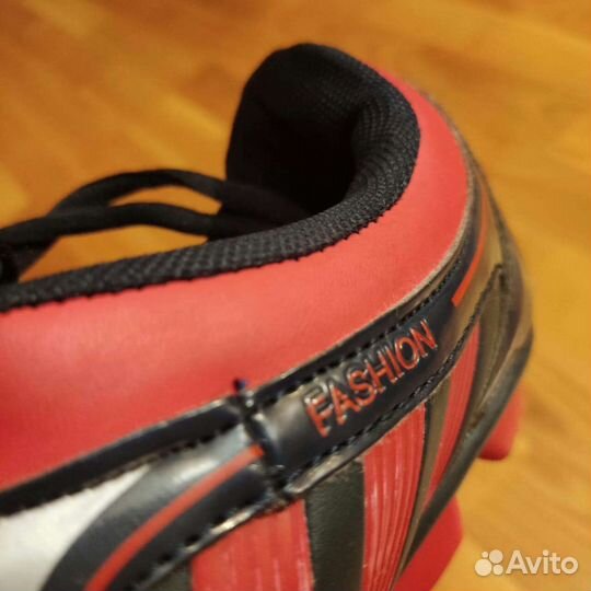 Детские футбольные бутсы 38 рамер б/у