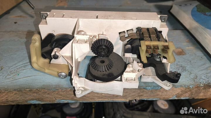 Блок управления печкой Audi 80 893819045A