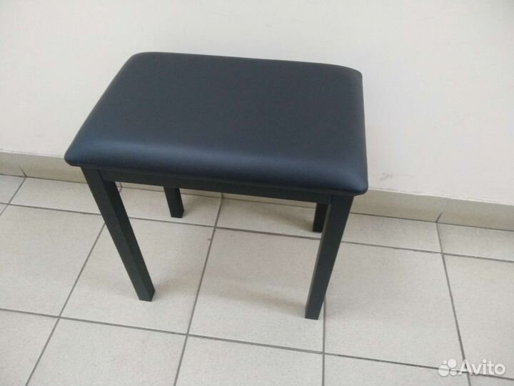 Банкетка для пианино