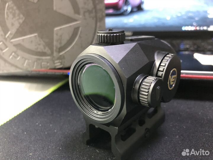 Калиматорный прицел Vector optics