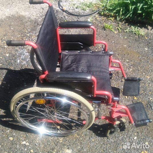 Складное кресло-каляска для инвалидов