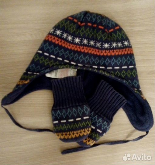 Шапка и варежки Mothercare