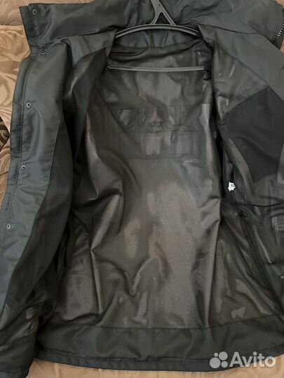 Ветро- влагозащитный костюм