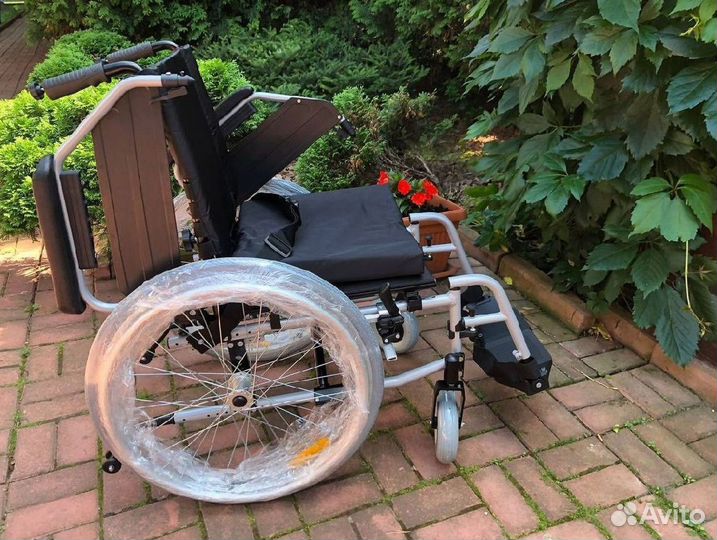 Инвалидная коляска с углом наклона комнатная