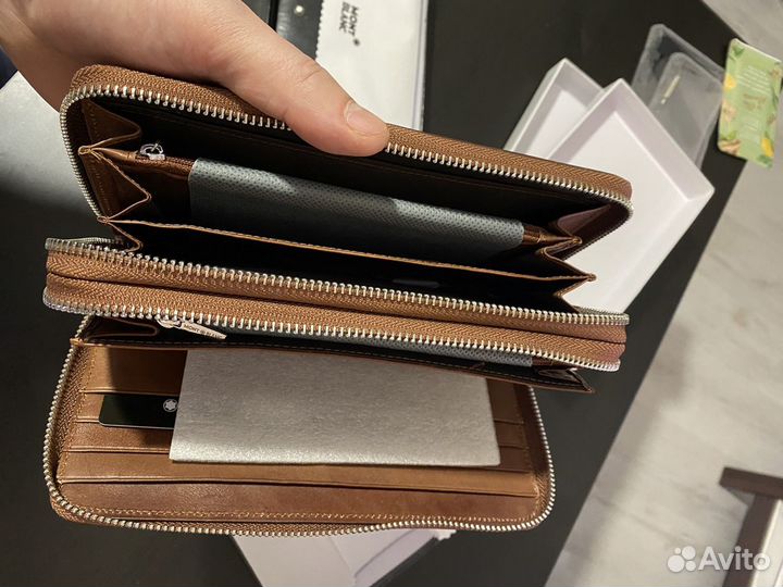 Мужское кожаное портмоне-барсетка Mont Blanc