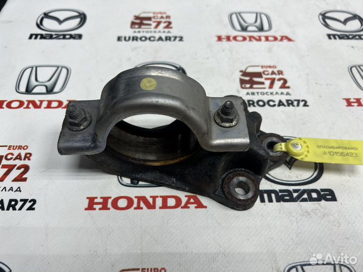 Кронштейн подвесного подшип. Mazda 3 BM 2013-2019