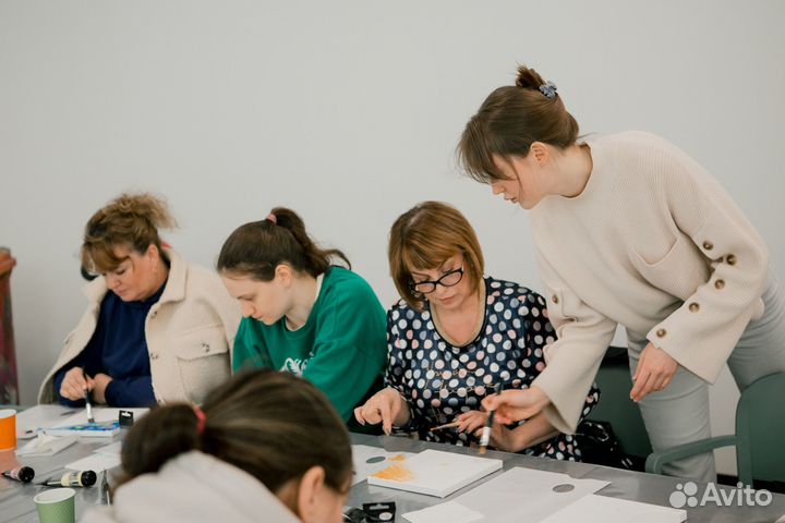 Учитель рисования. Художник