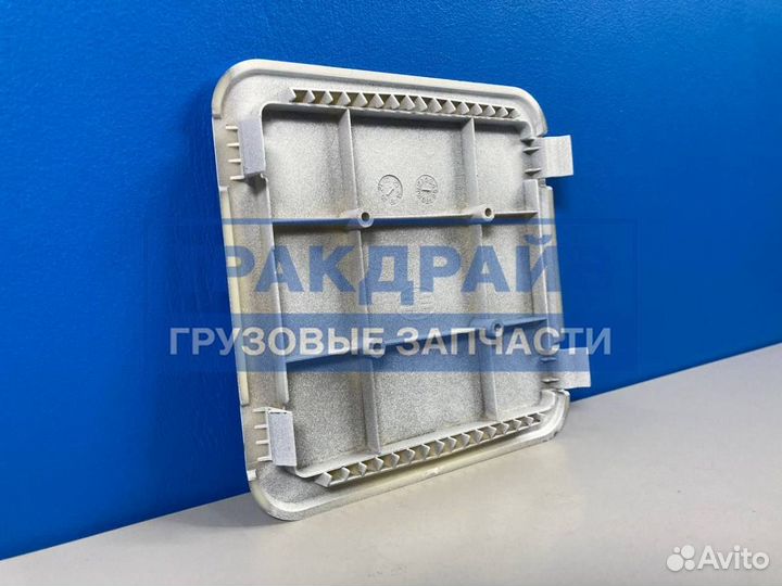 Дверца обслуживания противотуманных фар FAW J7 (белая)