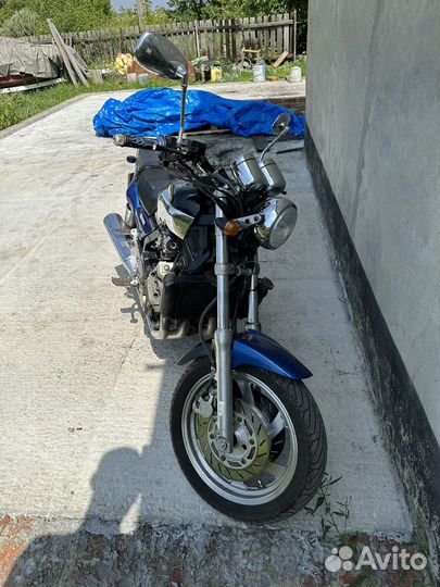 Yamaha FZX750